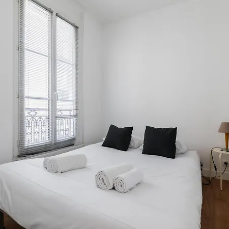 Entre Moulin-rouge Et Sacre-coeur Apartment *